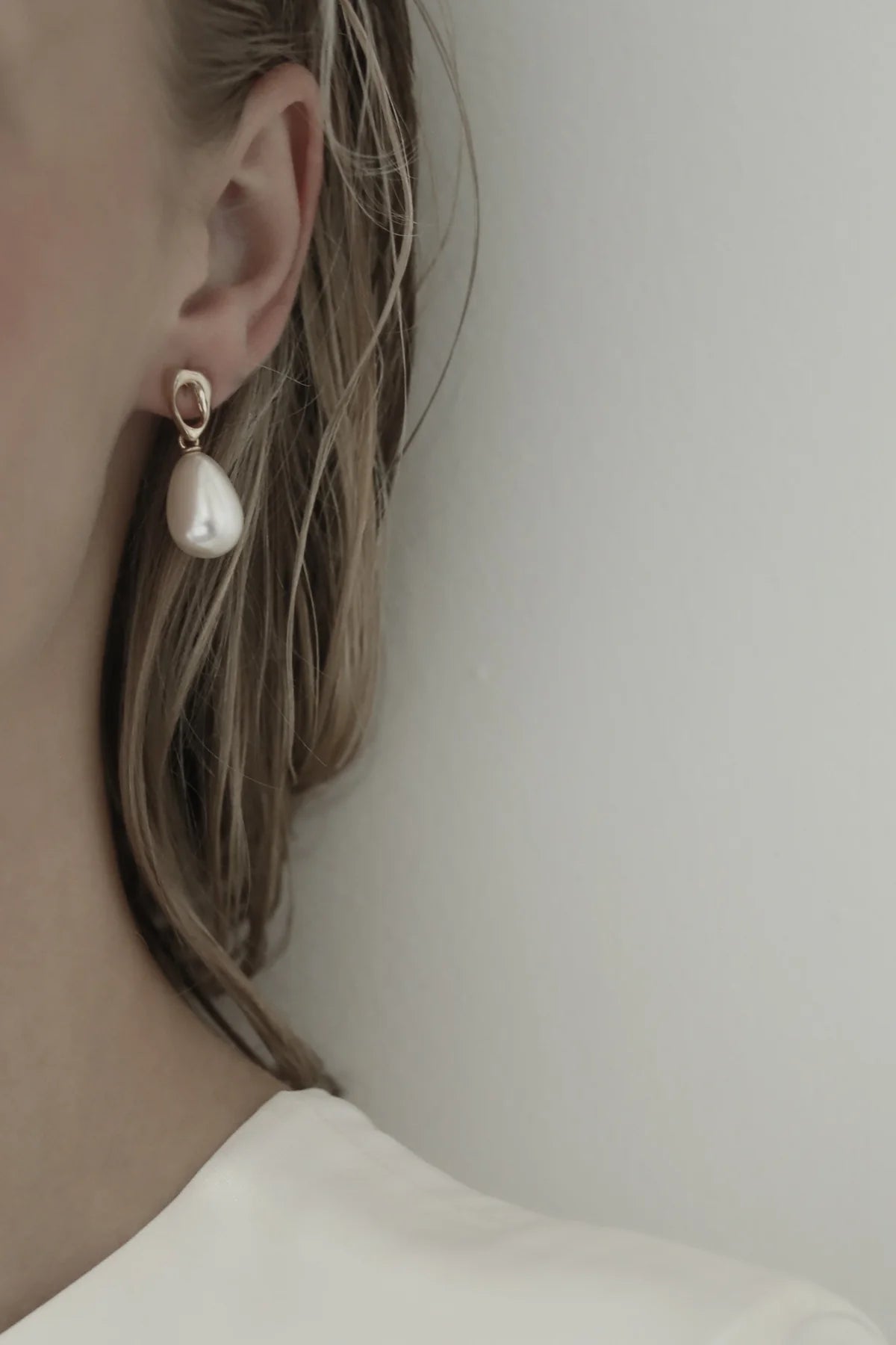 Gilded Pearl Drop - Oorbellen